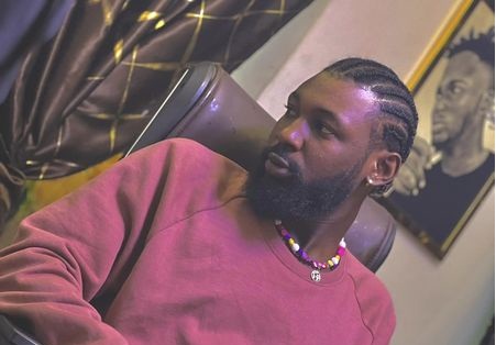 Fast rising singer Posh flaunts new hairstyle
